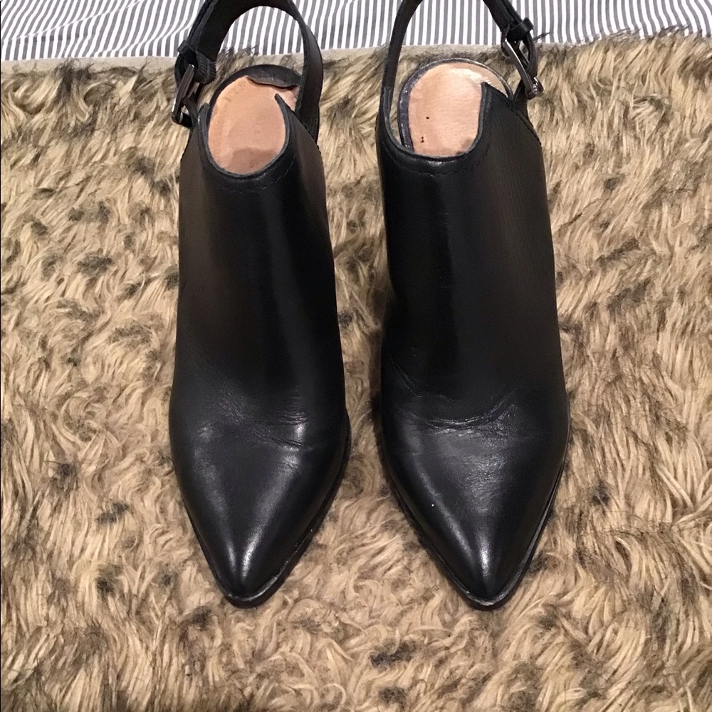Black heeled mule